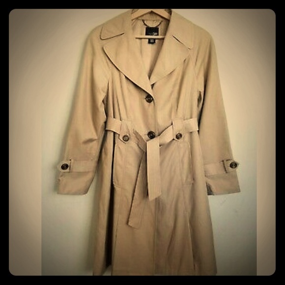Trench Coat 🧥 New East 5th